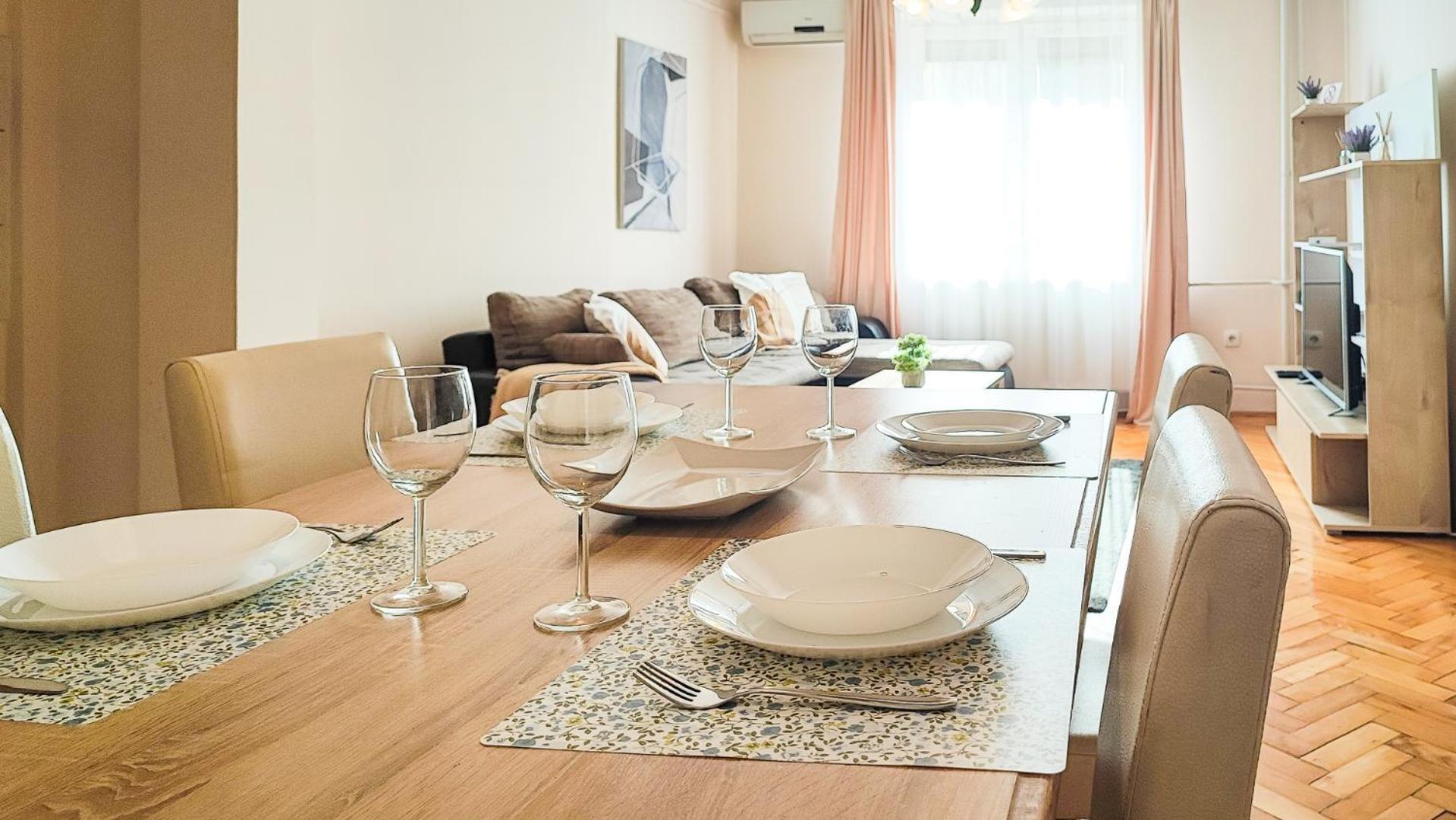 Filin Home Jaksica Novi Sad Bagian luar foto