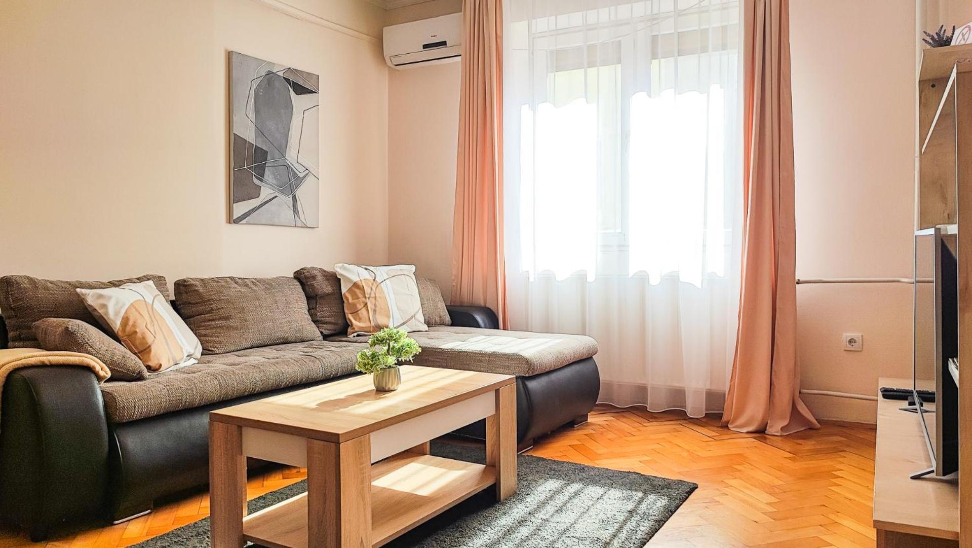 Filin Home Jaksica Novi Sad Bagian luar foto